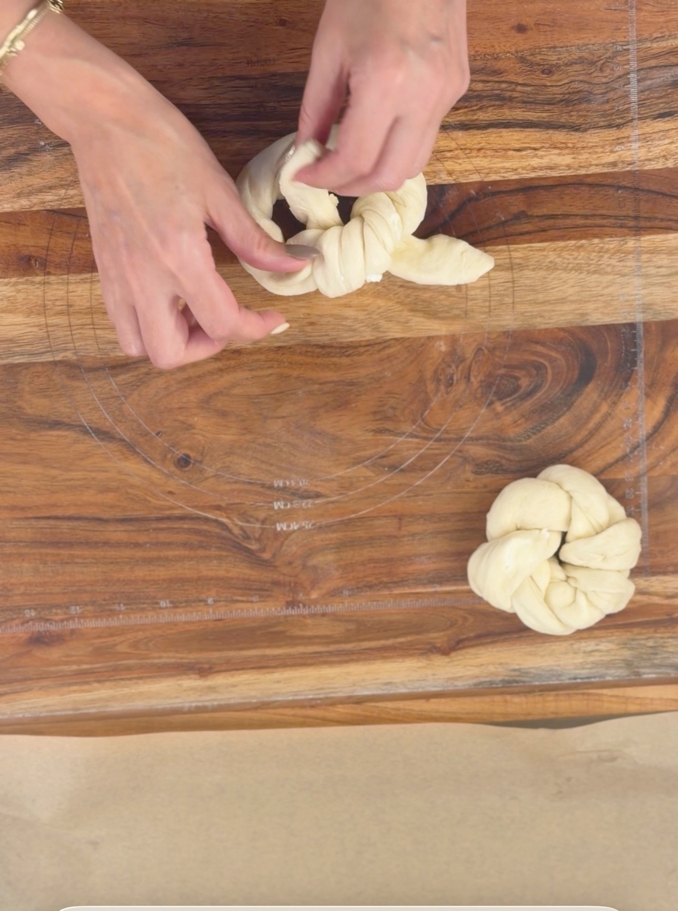 Bulgarian Cheese Flower Buns — 10