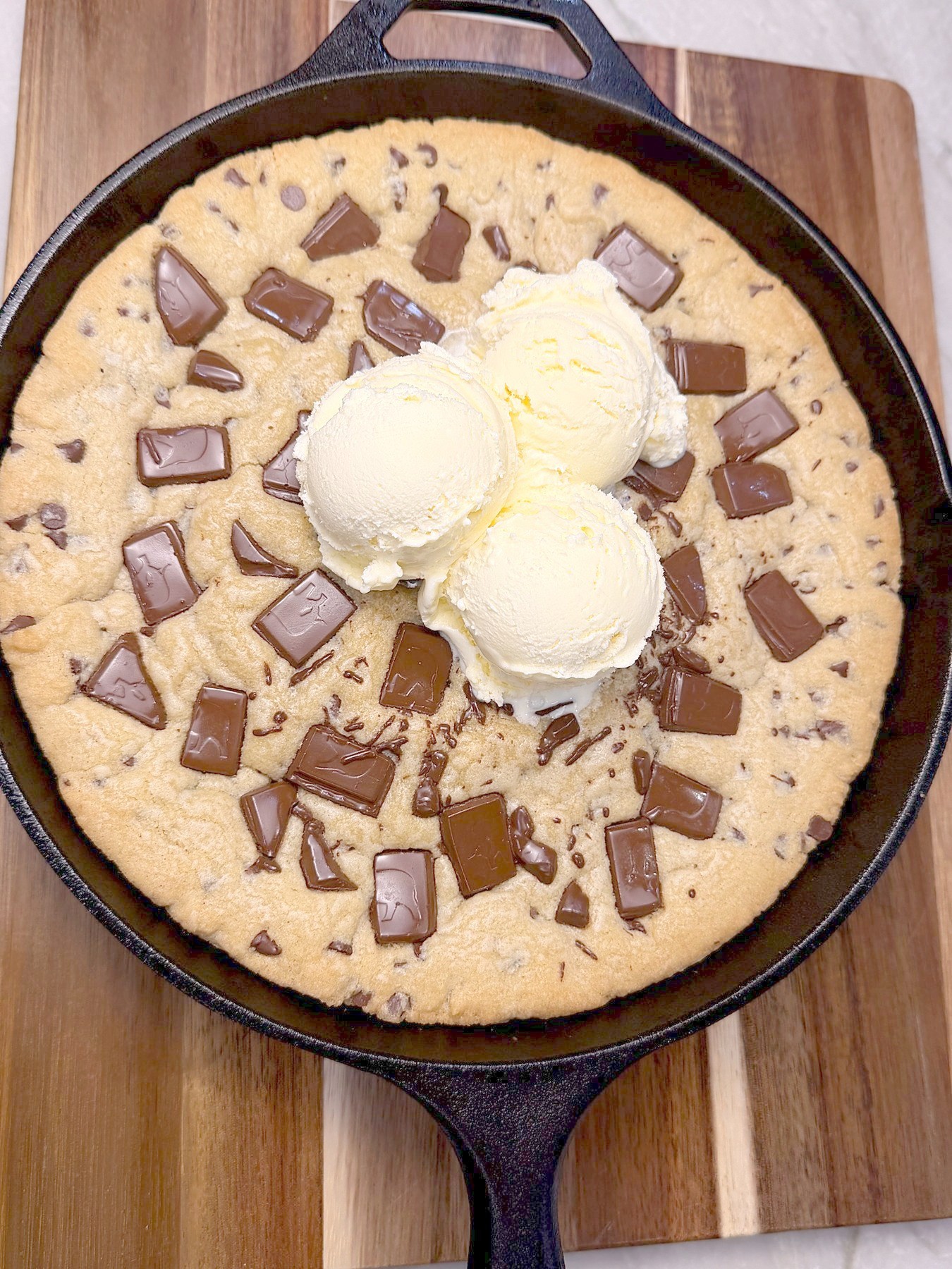 Cast Iron Chocolate Chip Skillet Cookie