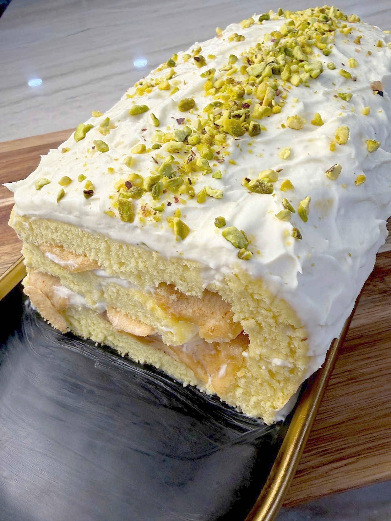 Old-Fashioned Apple Cream Roll Cake