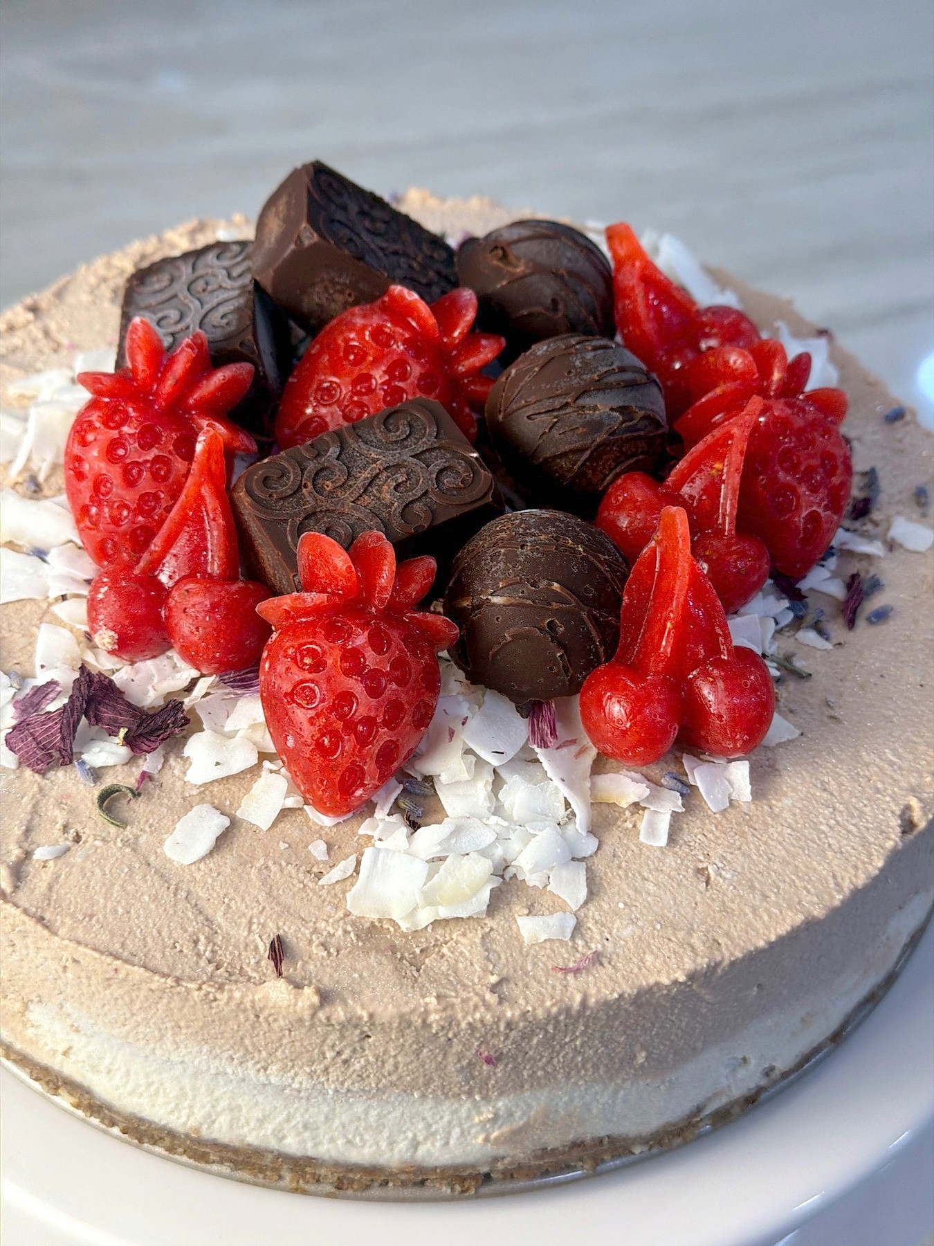 Raw Vegan Chocolate Berry Cake (No-Bake)