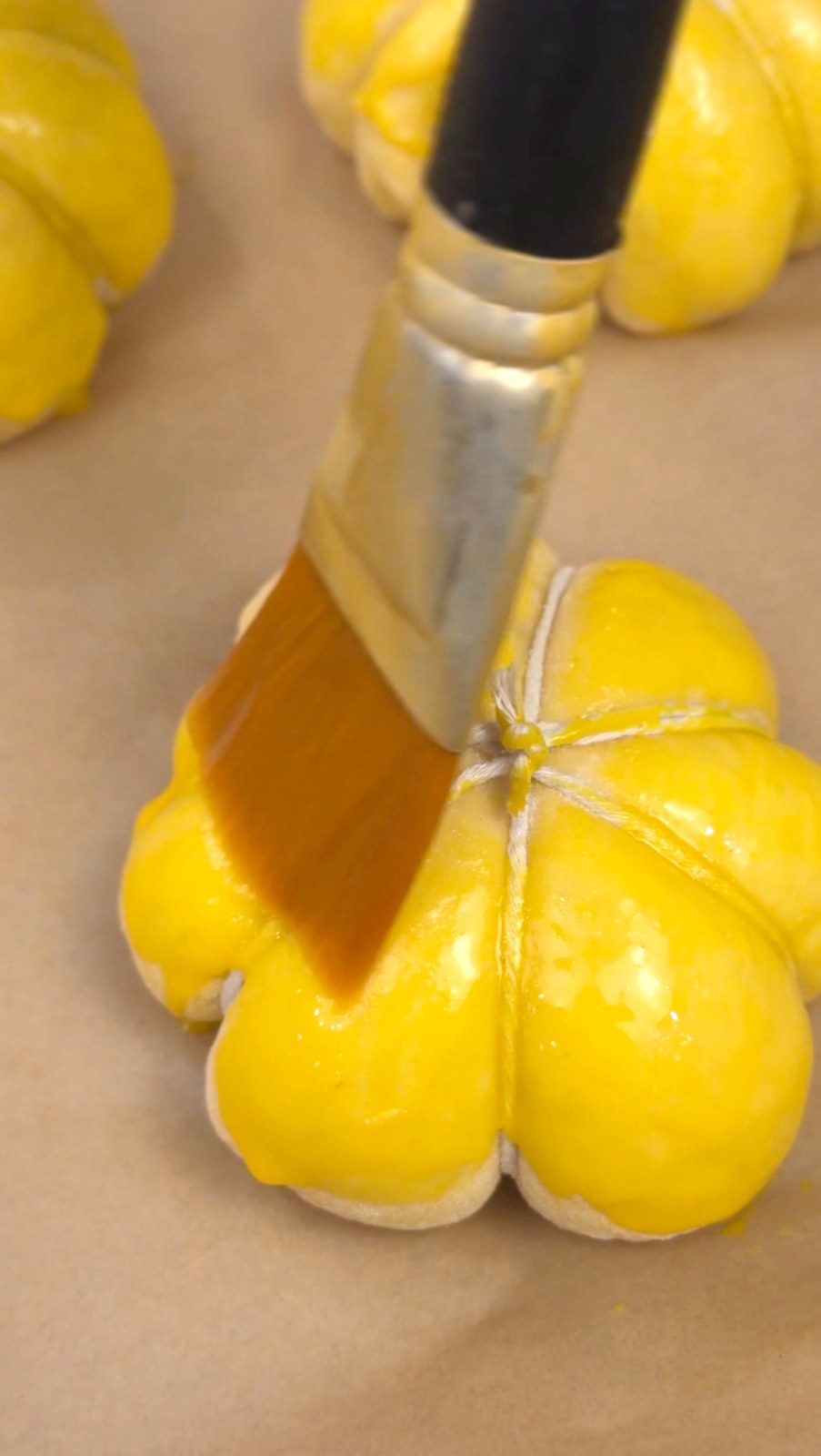 Pumpkin-Shaped Pumpkin Buns — 11